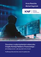 okładka publikacji na której znajduje się człowiek w bluzie z kapturem, siedzacy przed kilkoma monitorami, tyłem do odbiorcy